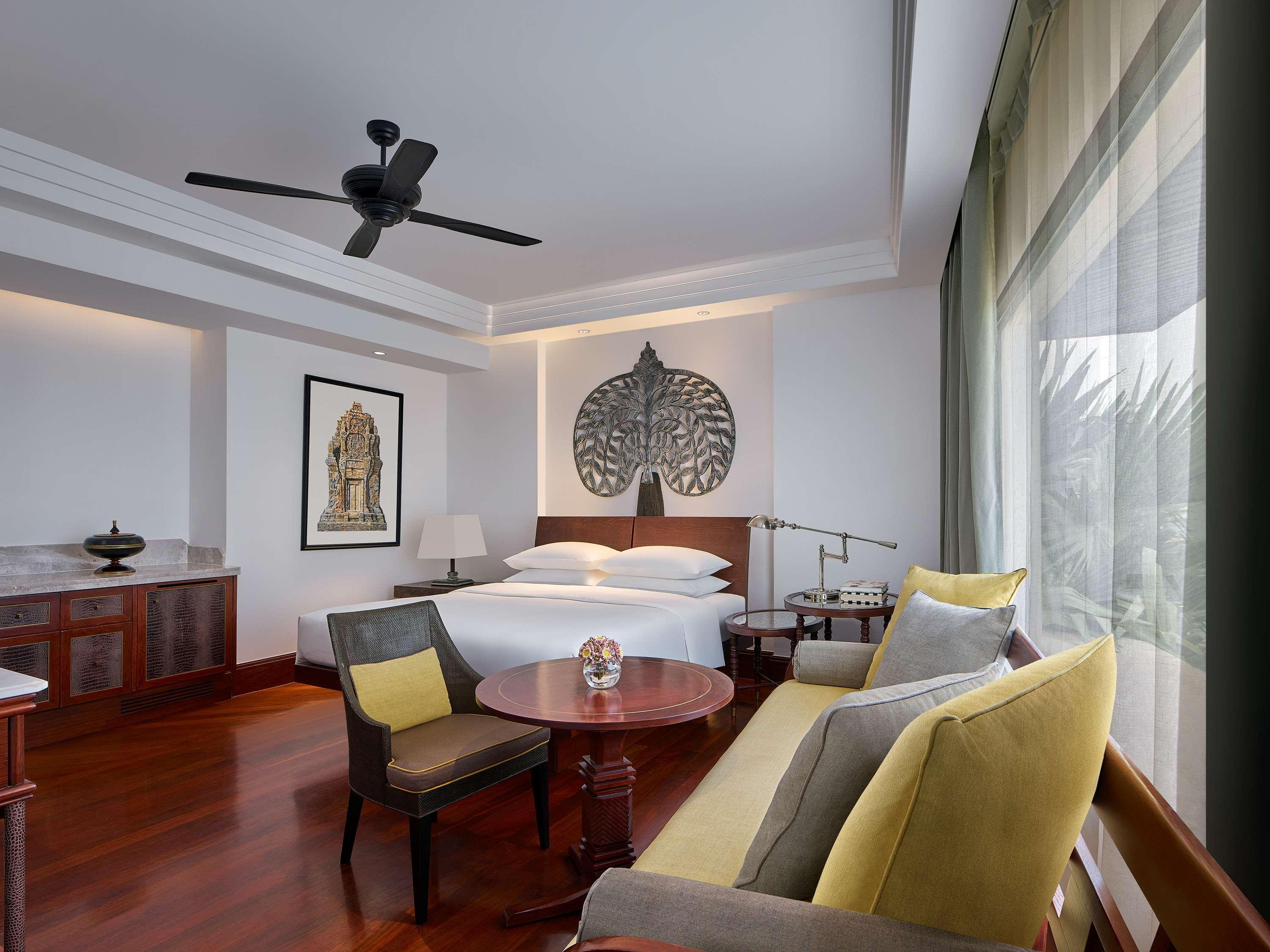 Deluxe King Room,1441451614:JPEG