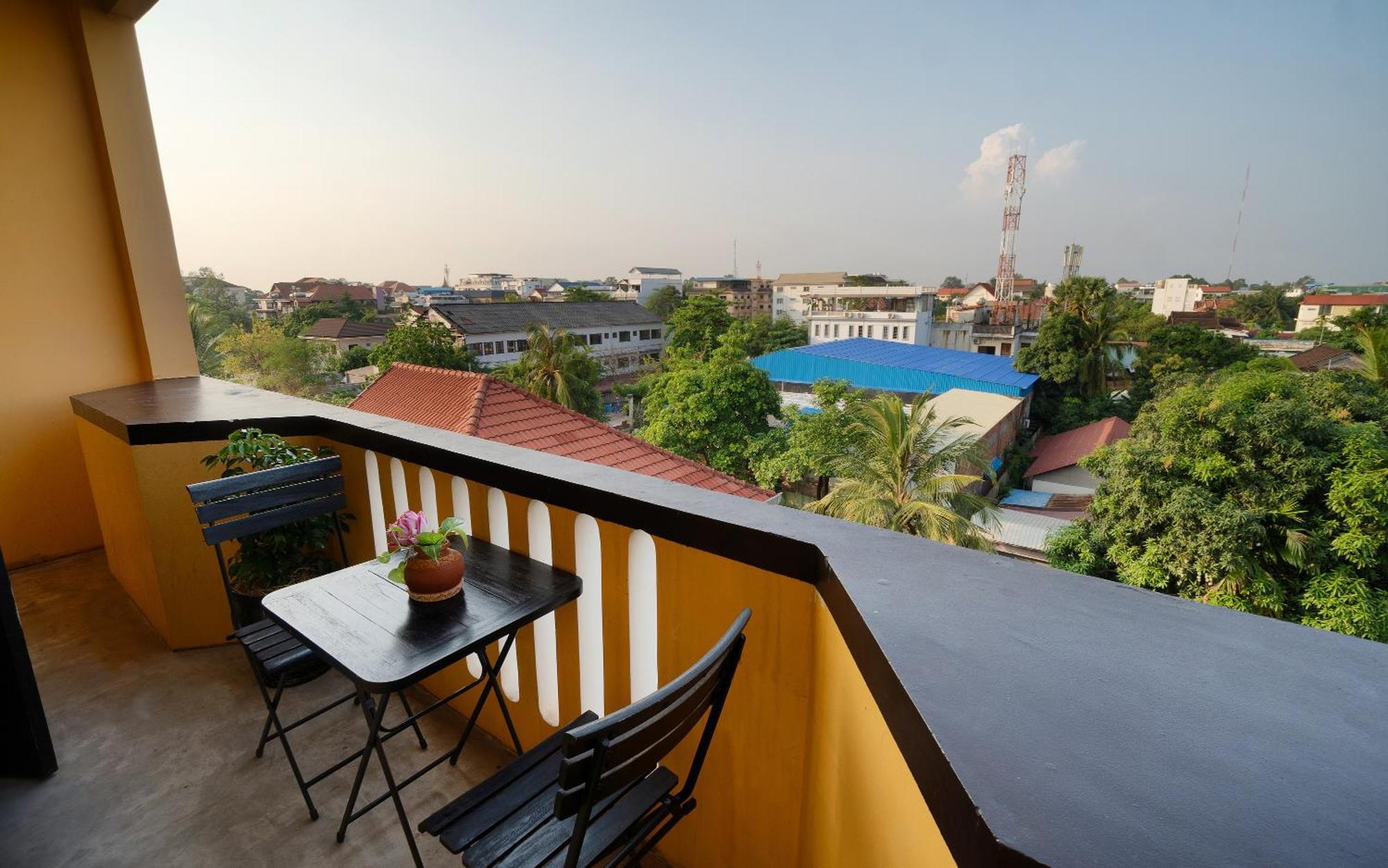 Superior Double Room Balcony Pickup,1765415711:JPEG